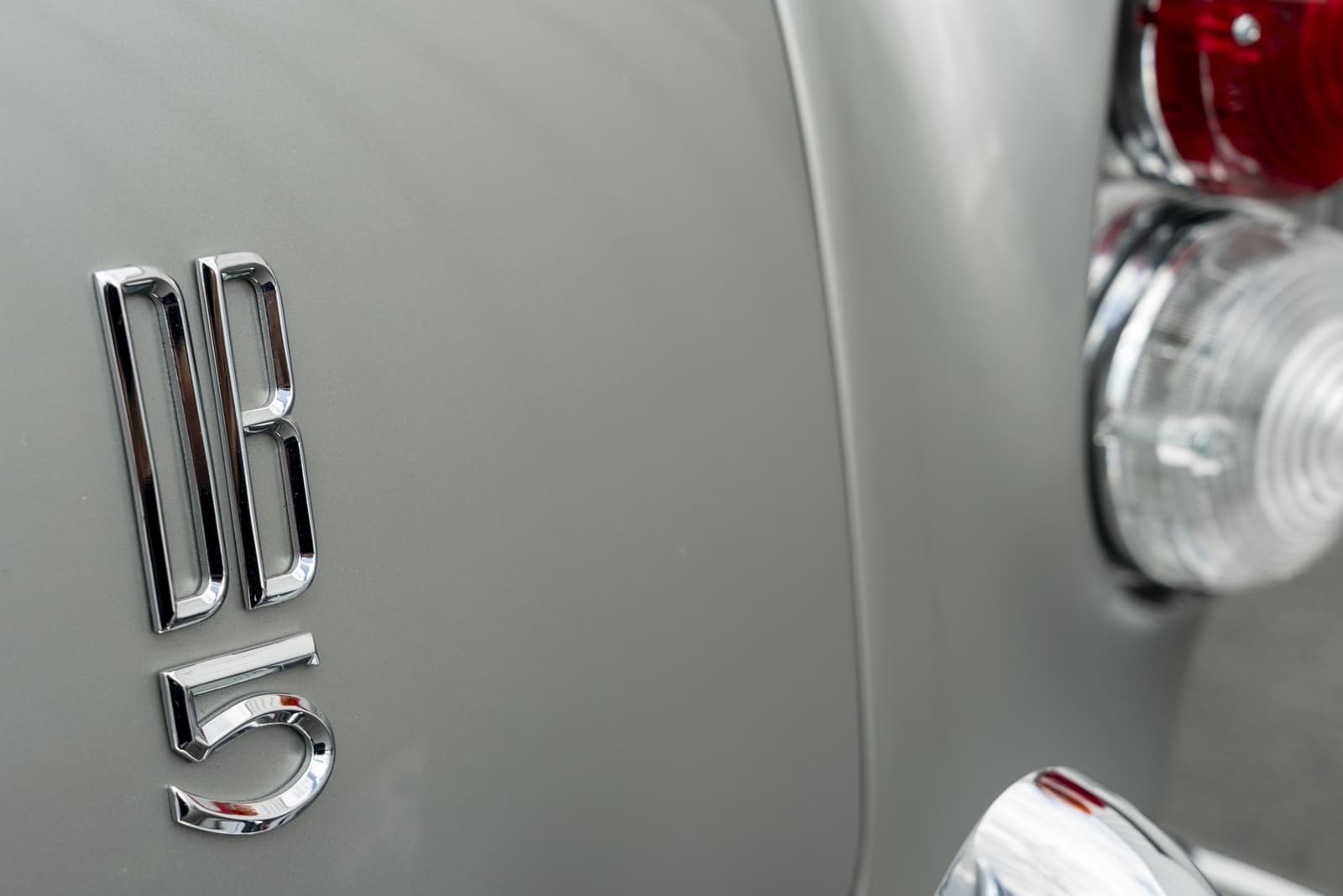 Aston Martin Db5 Continuation James Bond 0720 027