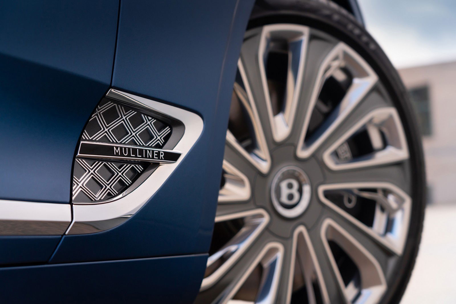 bentley-continental-mulliner-10.jpg