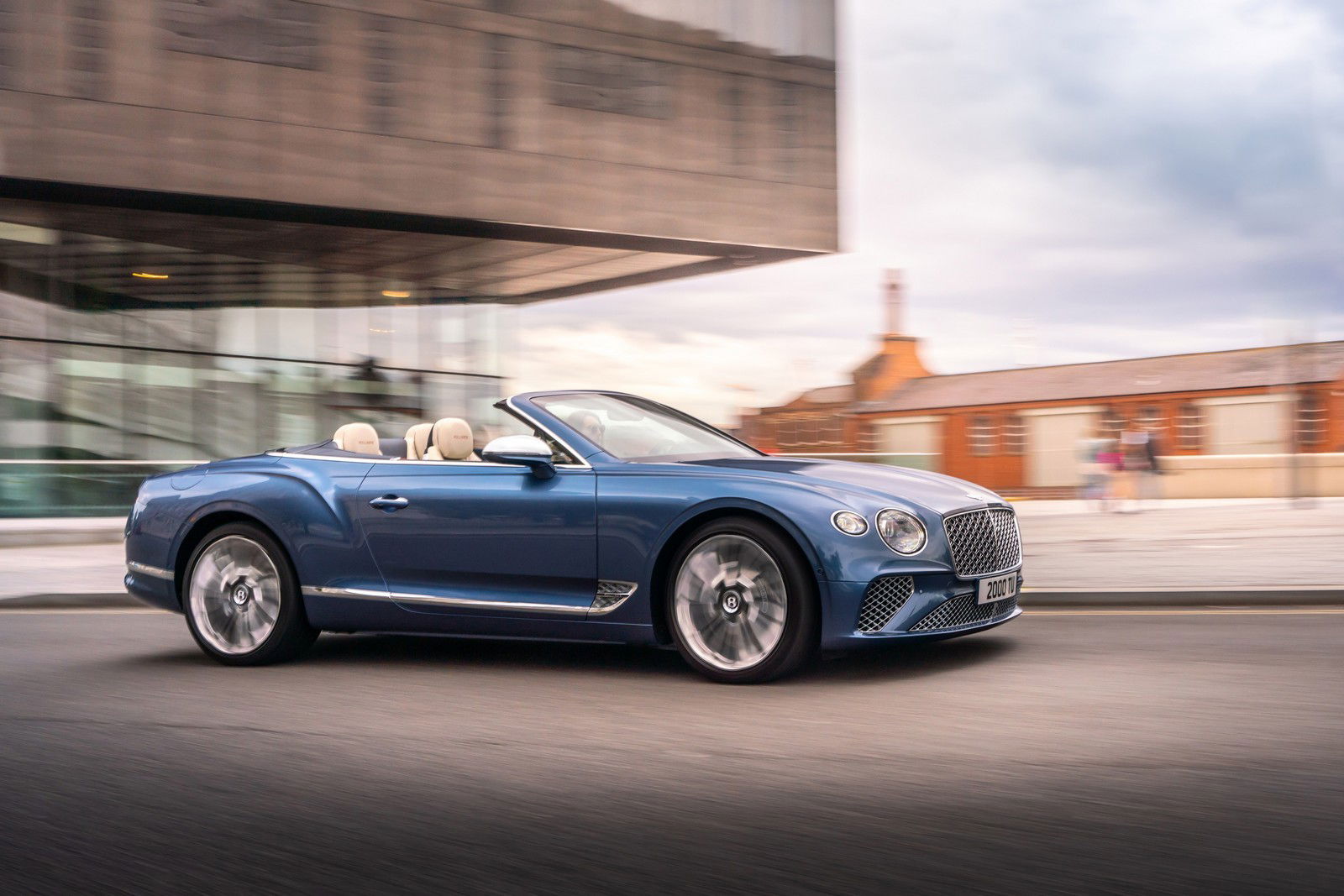 bentley-continental-mulliner-12.jpg