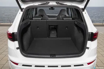 Vista del amplio maletero del CUPRA Ateca, ideal para viajes.