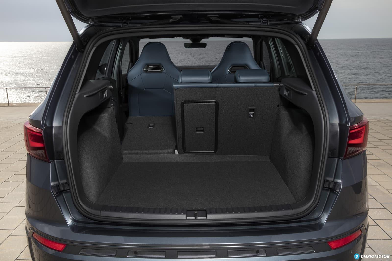 Vista del maletero amplio del CUPRA Ateca, ideal para equipaje