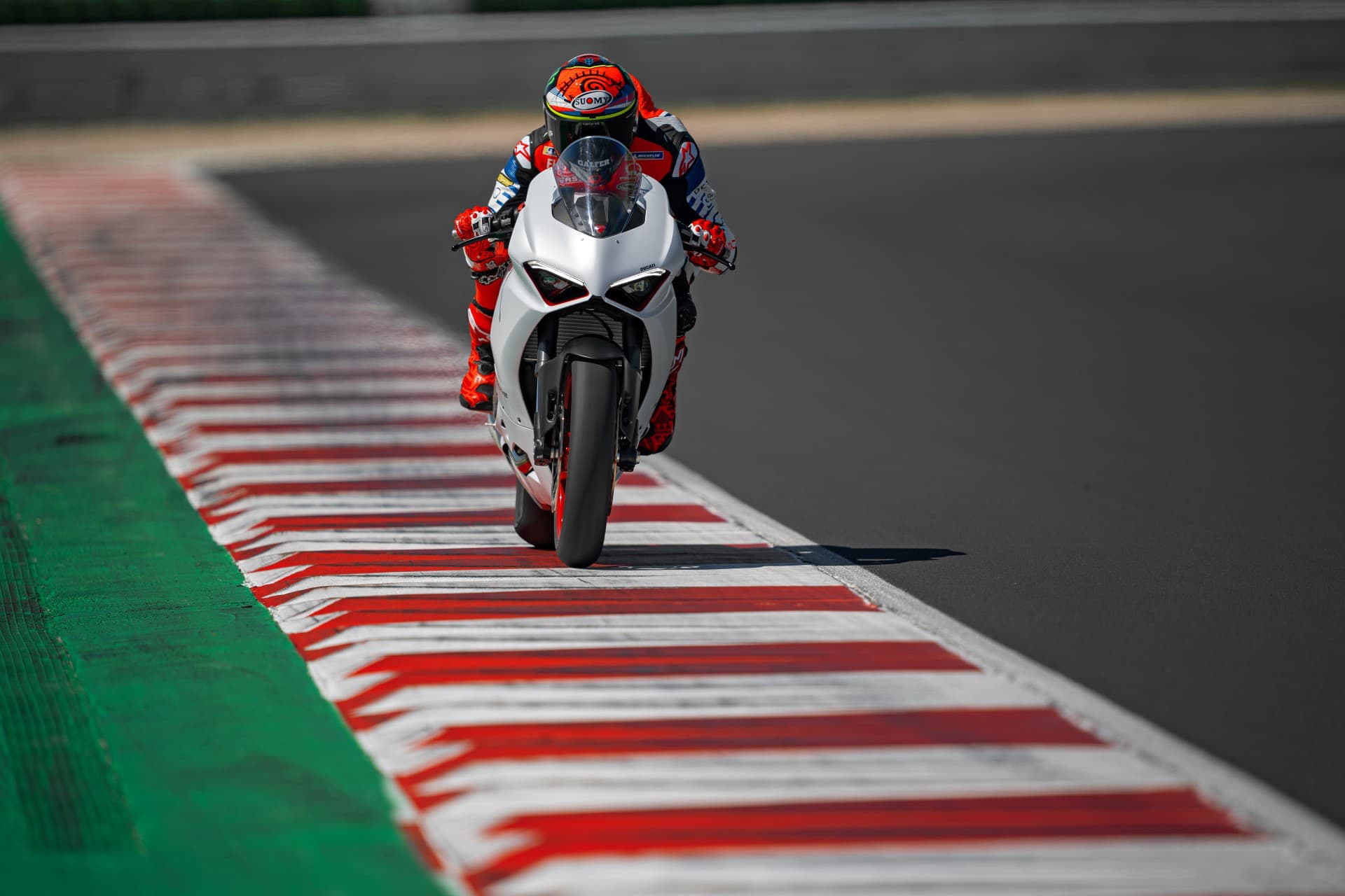 Ducati Panigale V2 Ambience 4 Uc174125 High