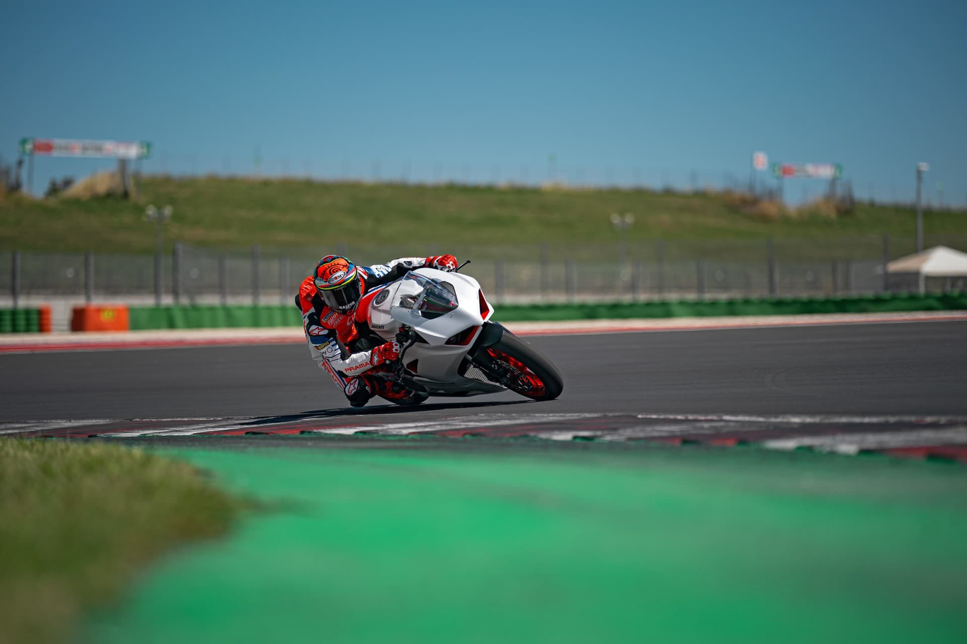 Ducati Panigale V2 Ambience 5 Uc174126 High