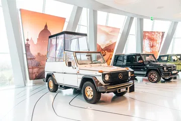 Premiere Vor 40 Jahren: „papamobil“ Auf Basis Der Mercedes Benz G Klasse Premiere 40 Years Ago: “popemobile” Based On The Mercedes Benz G Class