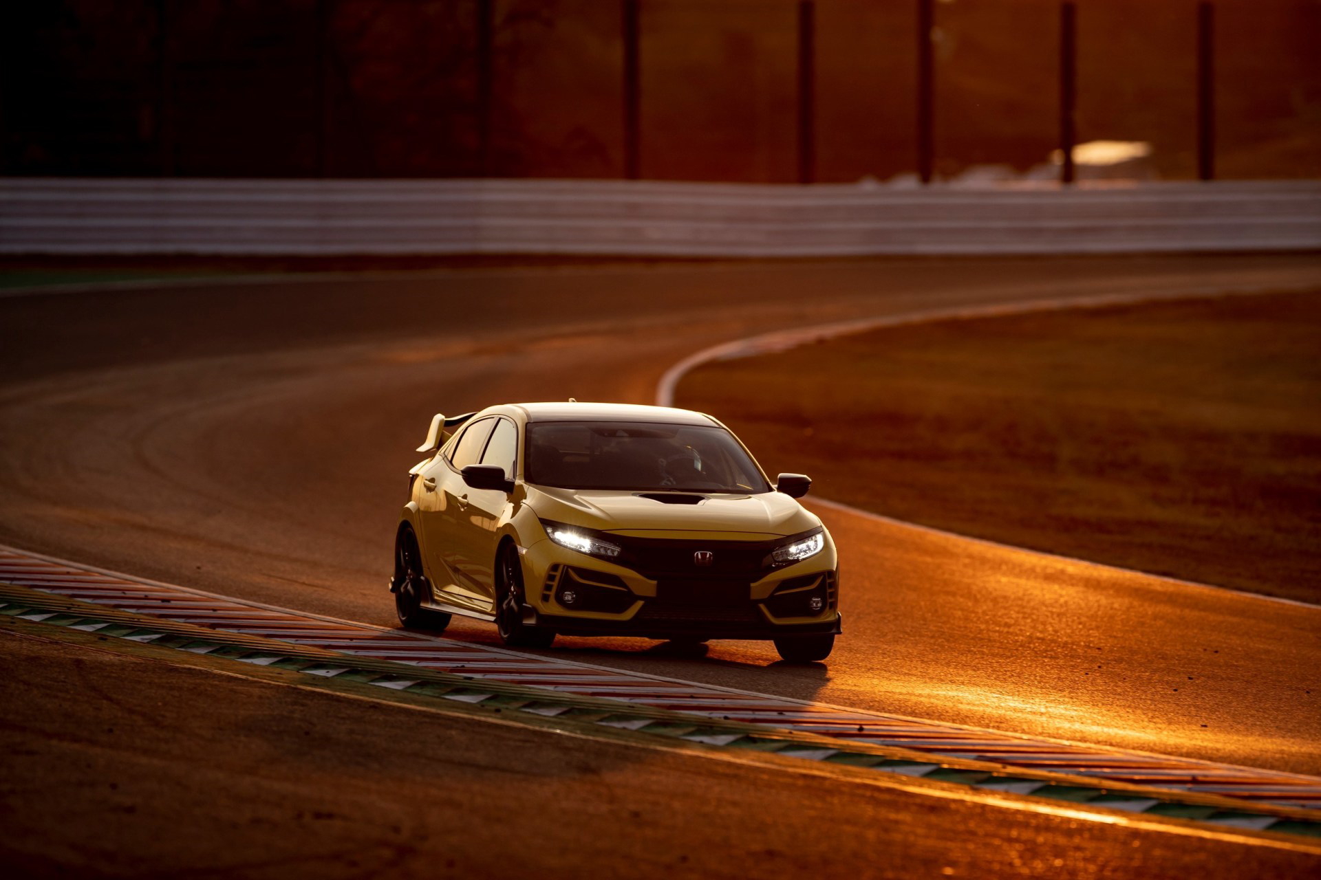 Honda Civic Type R Limited Edition Suzuka Circuit