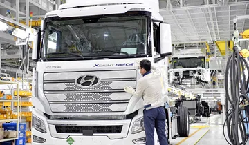 Hyundai Xcient Fuel Cell 15