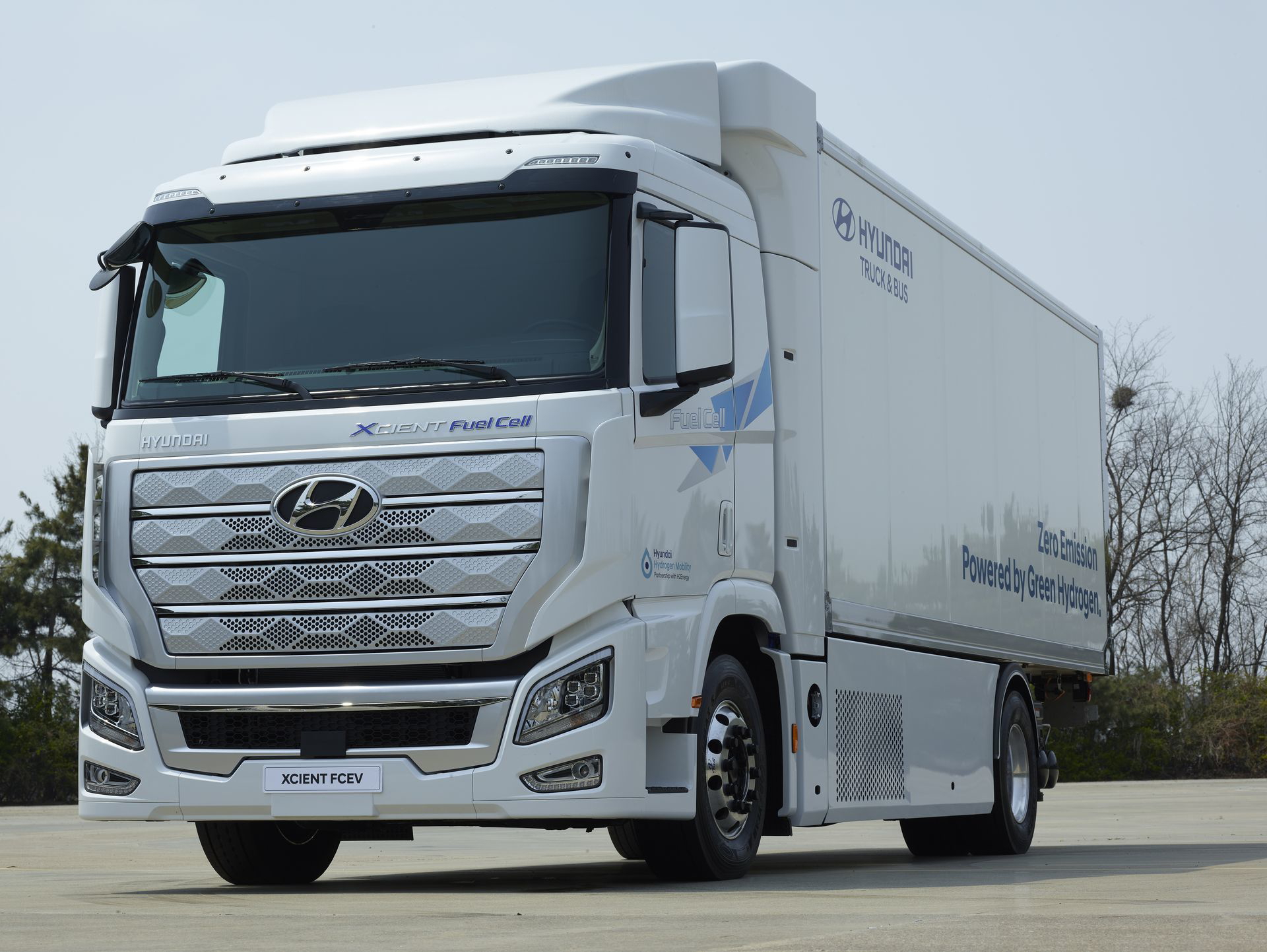 Hyundai Xcient Fuel Cell 2
