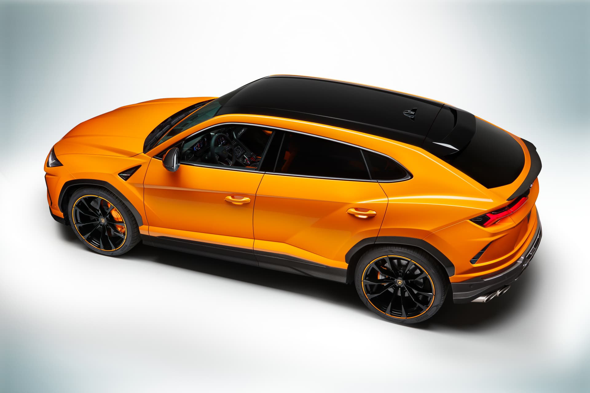 Lamborghini Urus 10000 Unidades Pearl Capsule 04