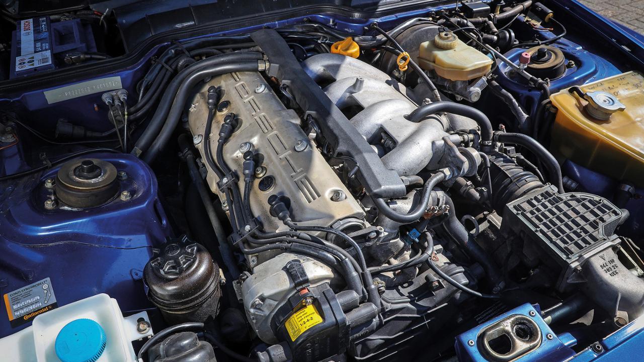 Porsche 944 S2 13