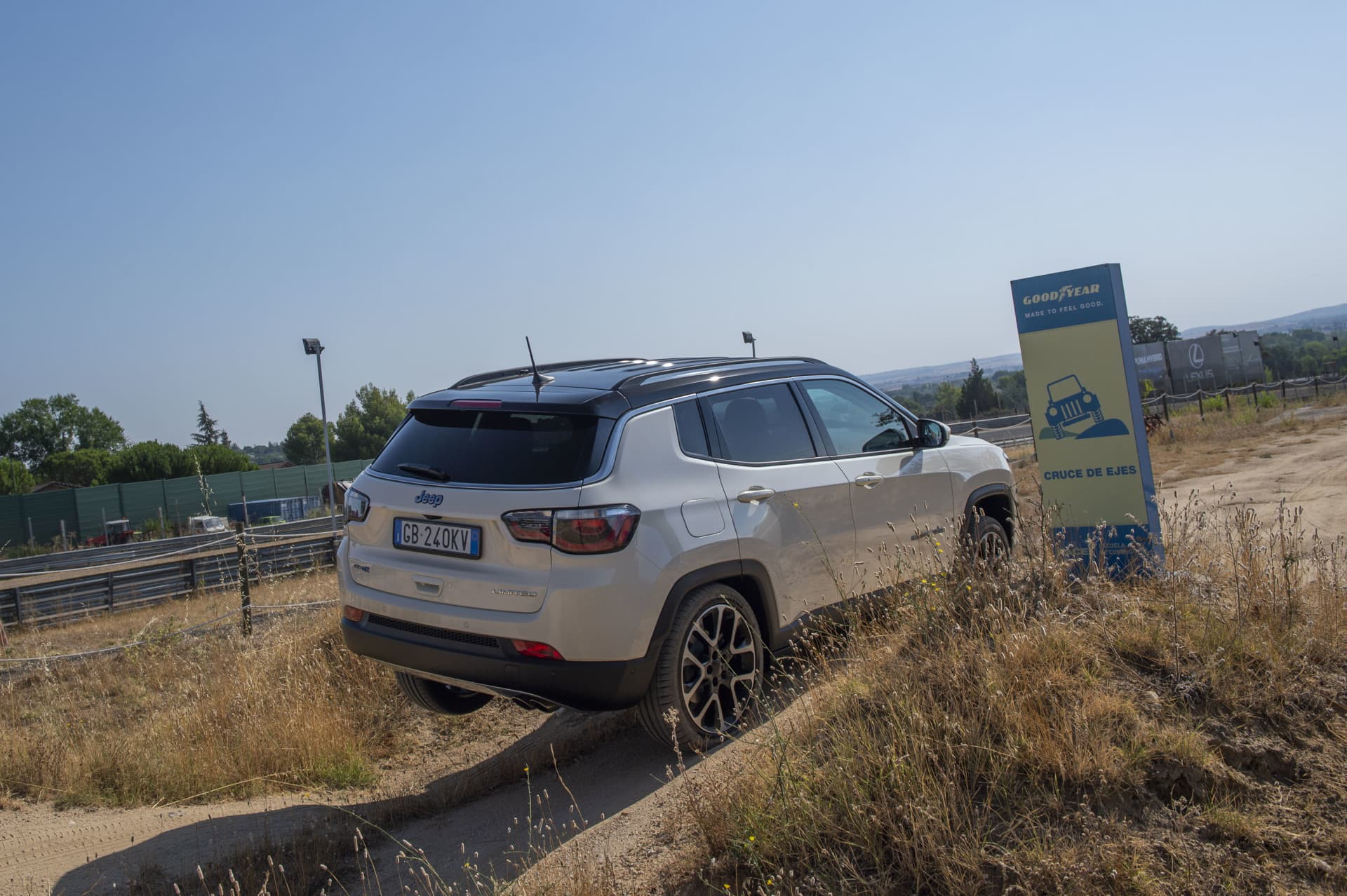 Actualizacion Jeep Compass 2020 06