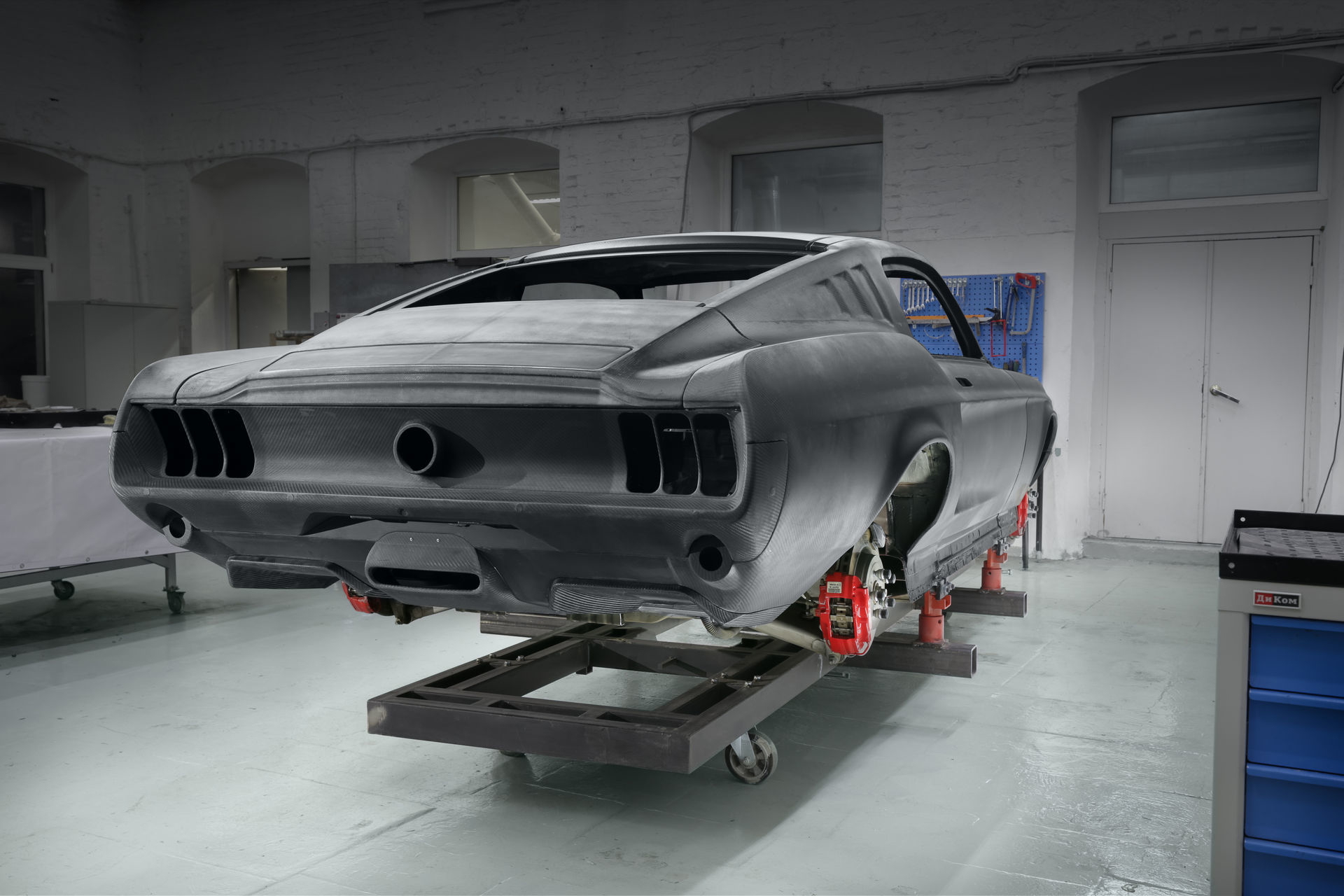 Aviar R67 Ford Mustang 10