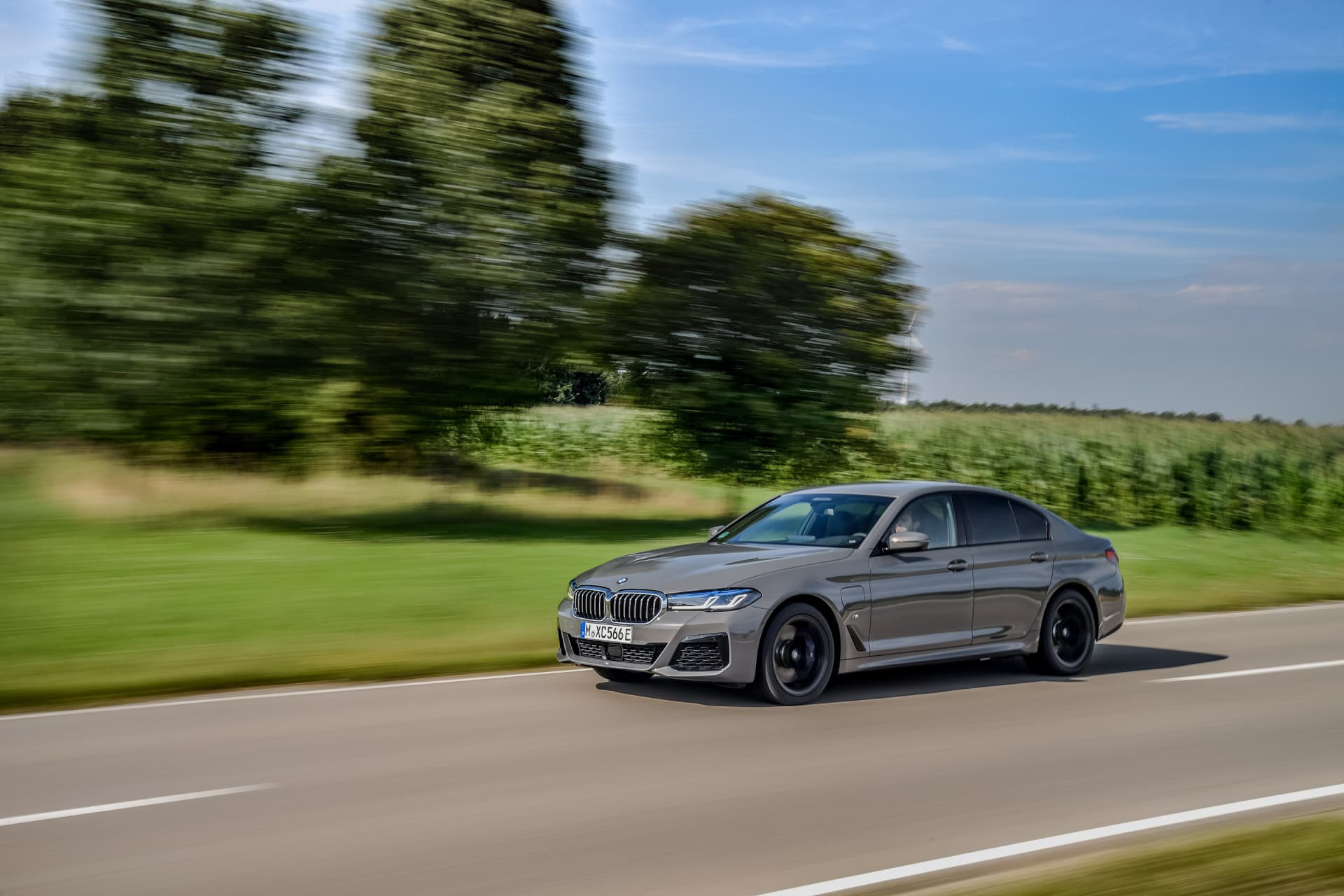 Bmw 545e Xdrive Hibrido Enchufable 2020 08