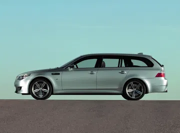 Bmw M5 Touring E34 E61 08