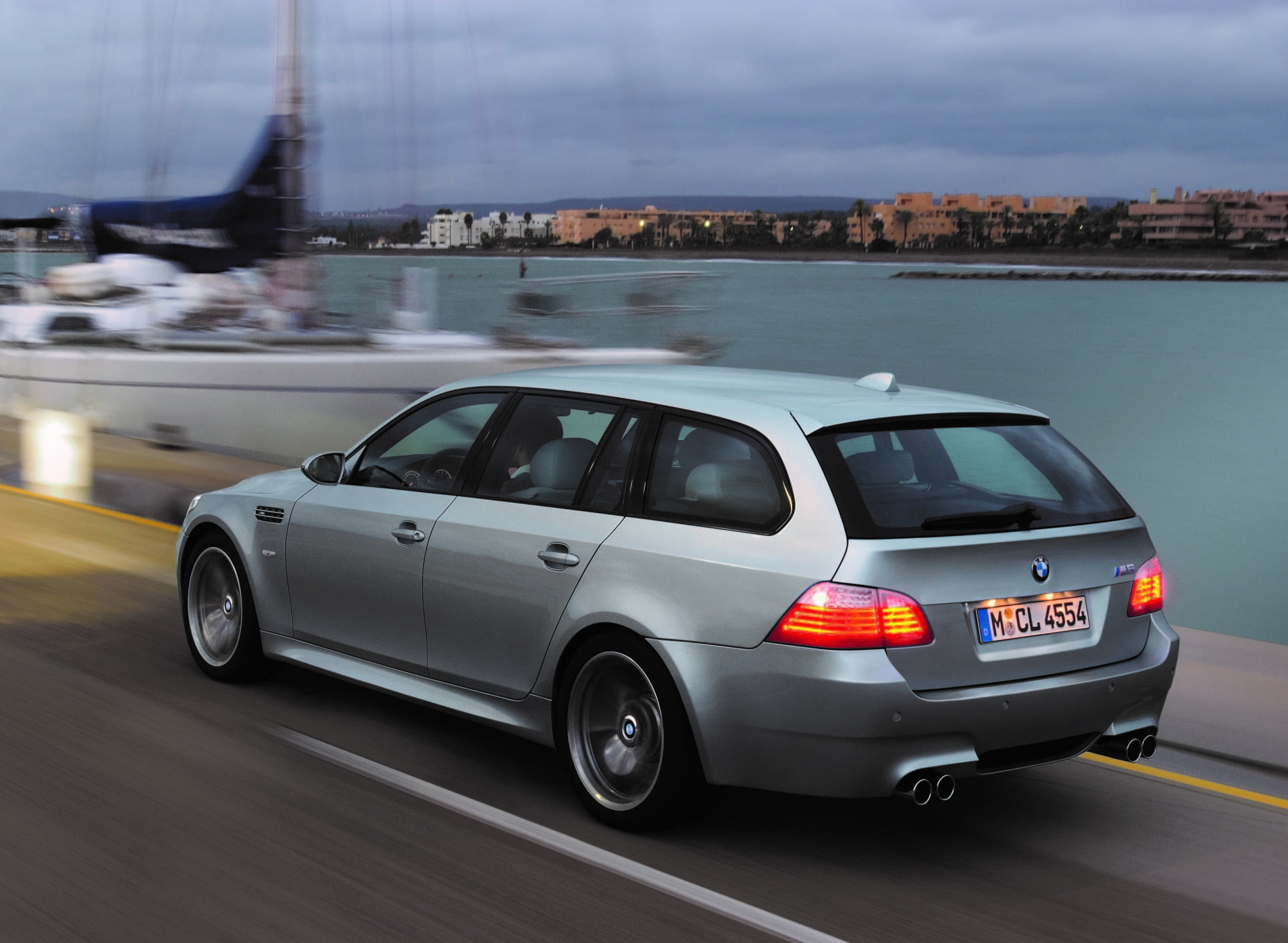 Bmw M5 Touring E34 E61 16