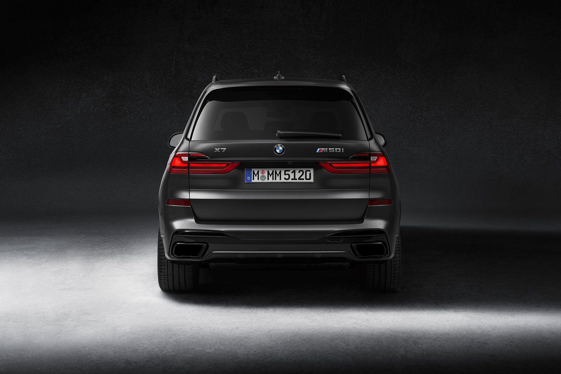 Bmw X7 Dark Shadow Edition 14