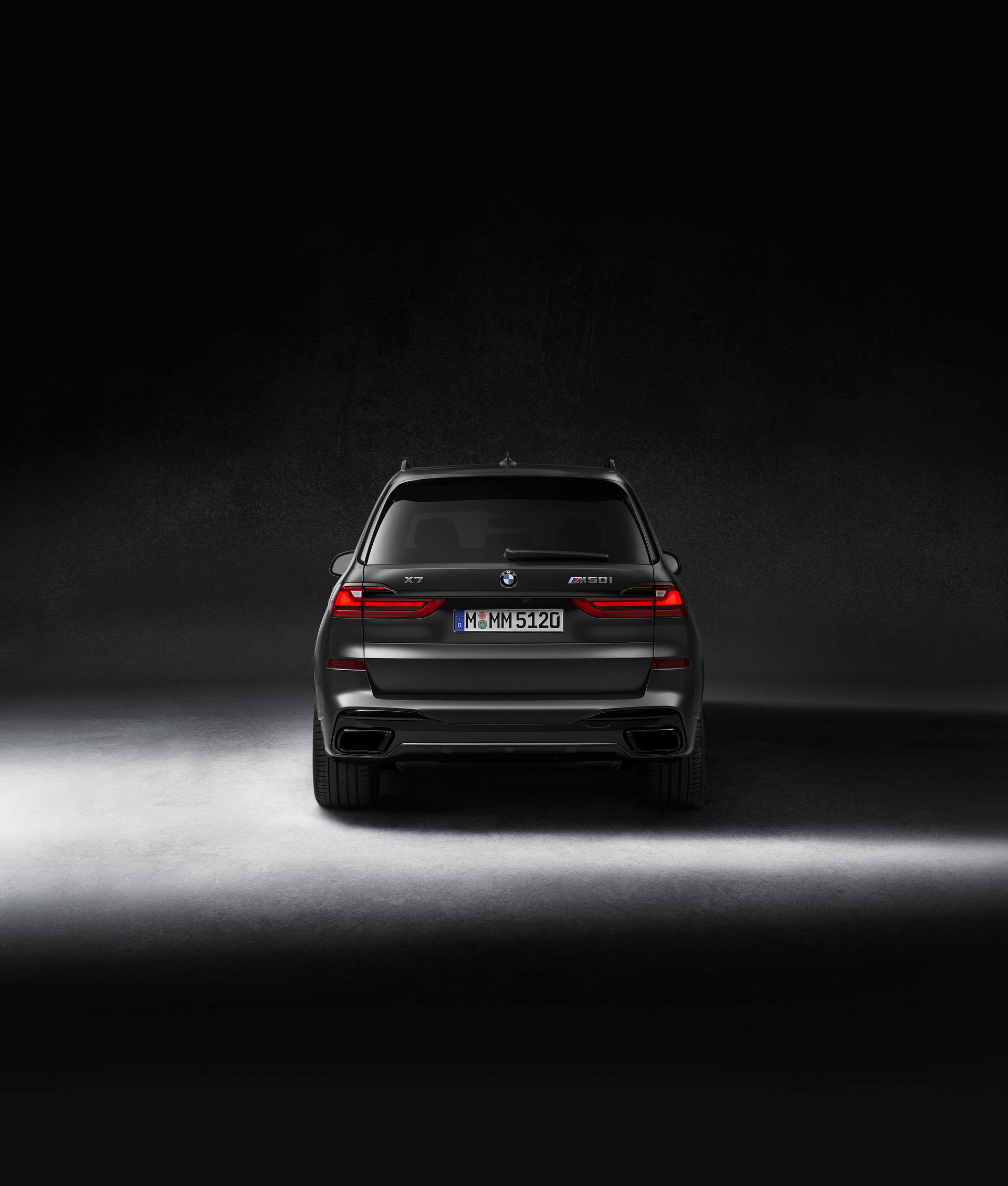 Bmw X7 Dark Shadow Edition 5