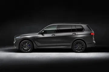 Bmw X7 Dark Shadow Edition 7