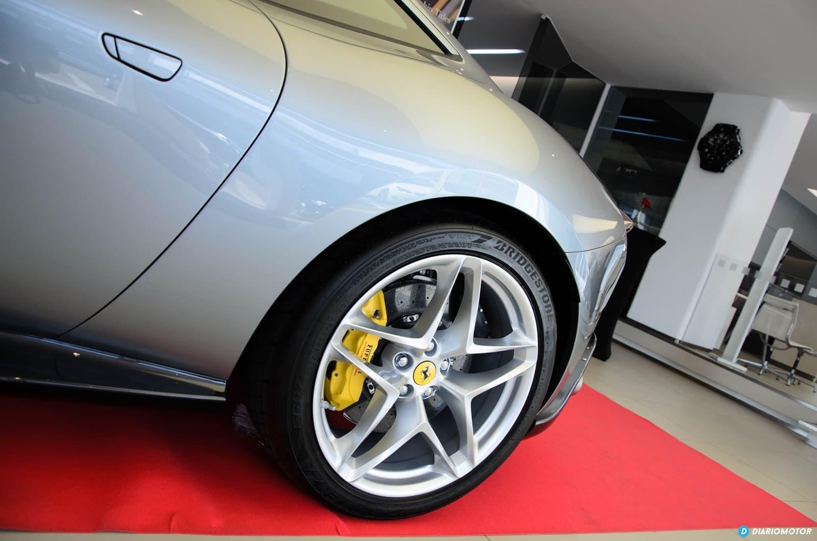 Ferrari Roma Presentacion Cds Dcd 0820 041