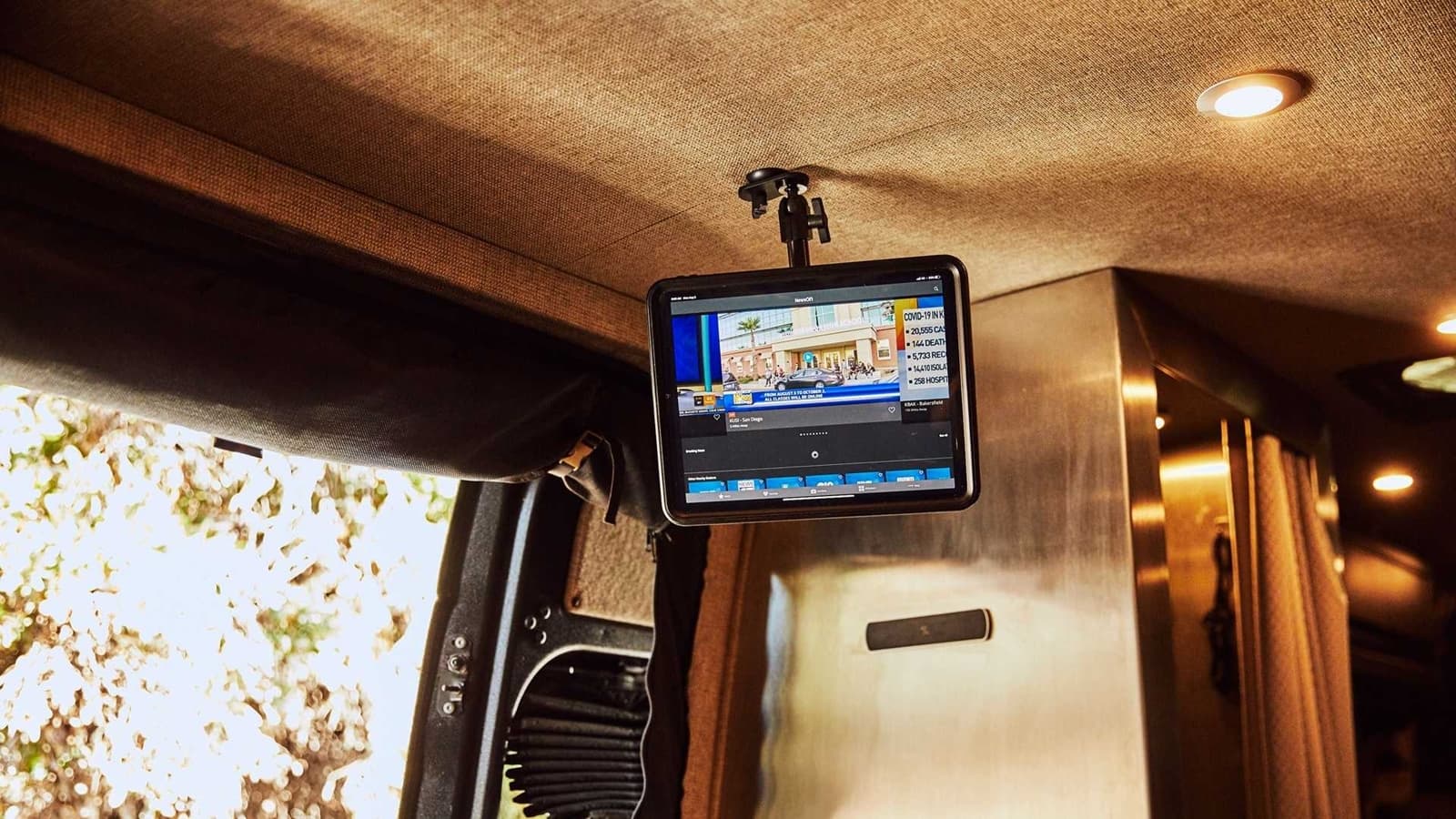 Mercedes Sprinter Camper Bruce Banner 0820 011