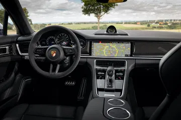Porsche Panamera 2021 Interior2