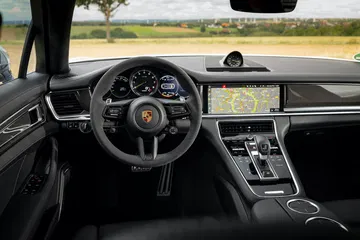 Porsche Panamera 2021 Interior3