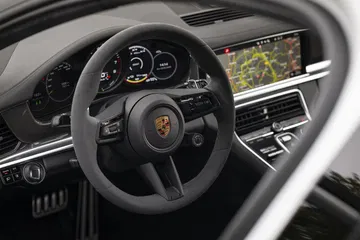 Porsche Panamera 2021 Interior4