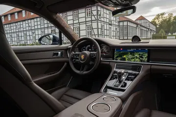 Porsche Panamera 2021 Interior6