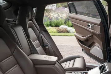 Porsche Panamera 2021 Plazas Traseras2