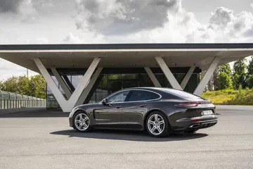 Porsche Panamera 4 2021 1