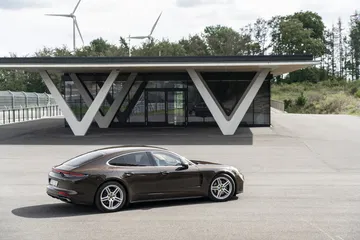 Porsche Panamera 4 2021 24
