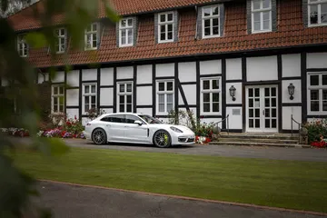Porsche Panamera 4s E Hybrid Sport Turismo 2021 36