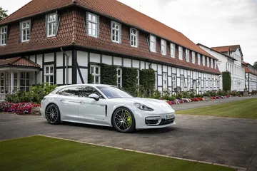 Porsche Panamera 4s E Hybrid Sport Turismo 2021 39