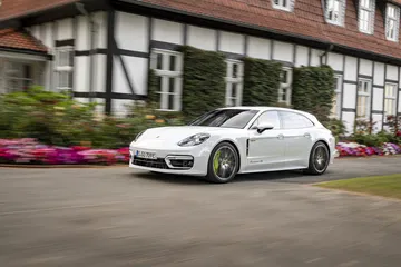 Porsche Panamera 4s E Hybrid Sport Turismo 2021 46