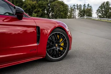 Porsche Panamera Gts 2021 1