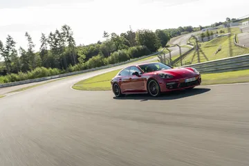 Porsche Panamera Gts 2021 15
