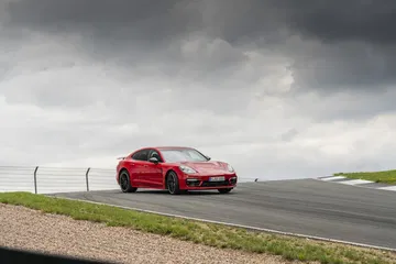 Porsche Panamera Gts 2021 44