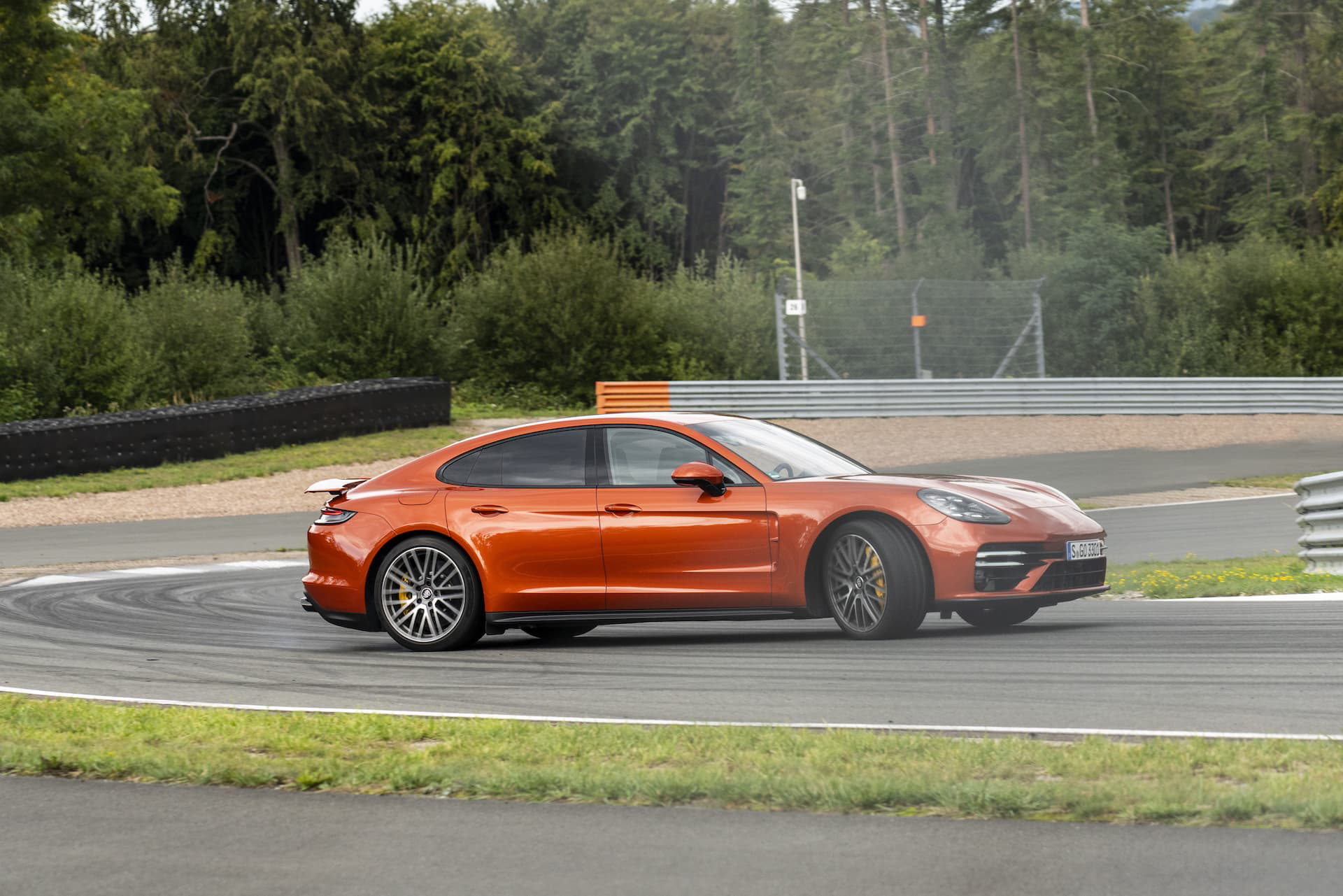 Porsche Panamera Turbo S 2021 1