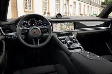 Porsche Panamera Turbo S 2021 22