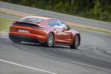 Porsche Panamera Turbo S 2021 39
