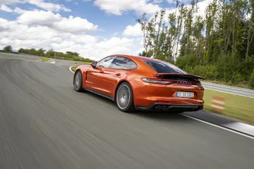 Porsche Panamera Turbo S 2021 40