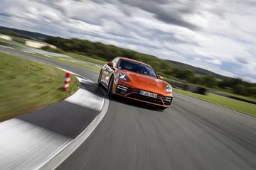 Porsche Panamera Turbo S 2021 45