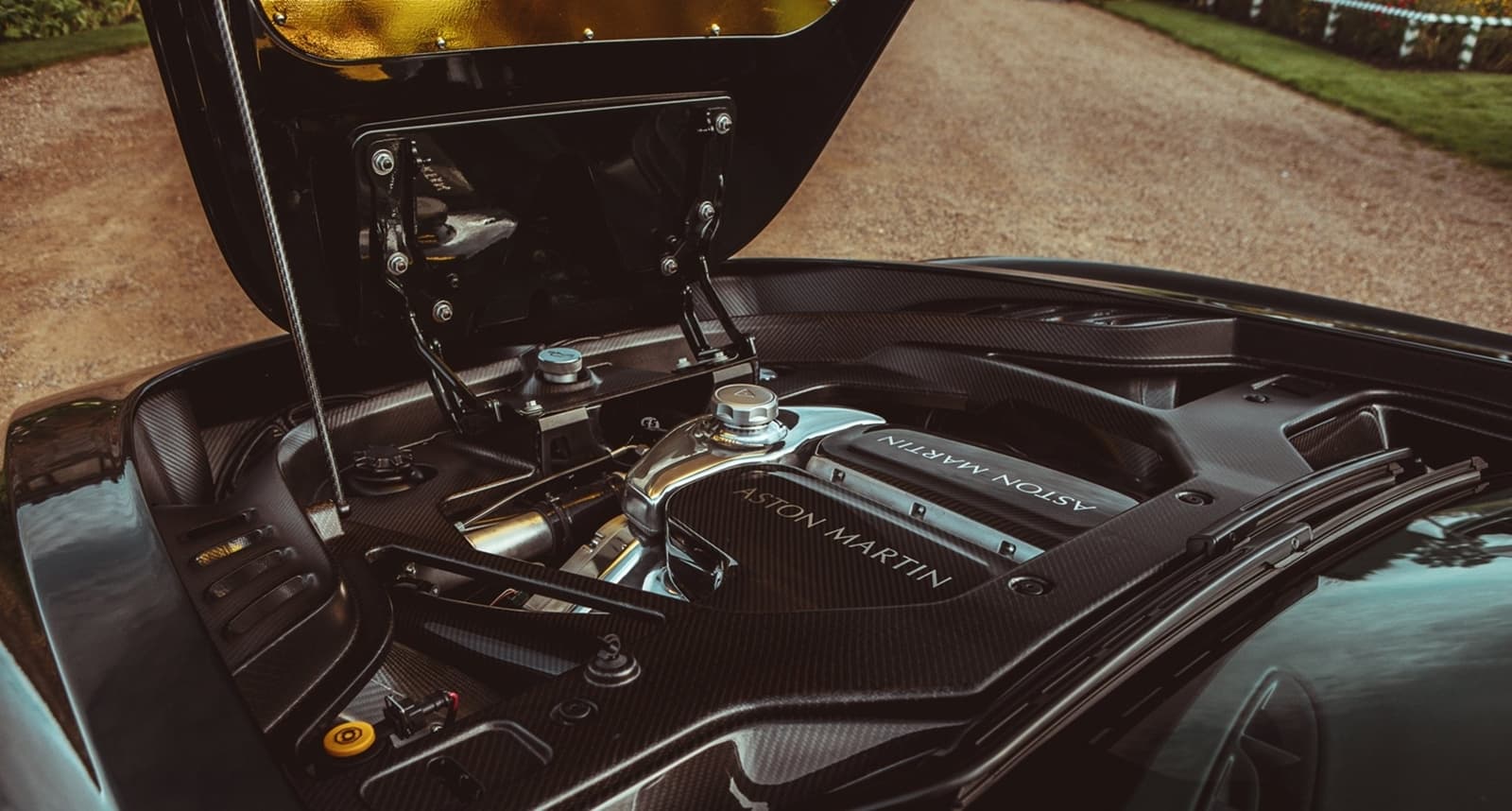 Aston Martin Victor 2021 0820 021