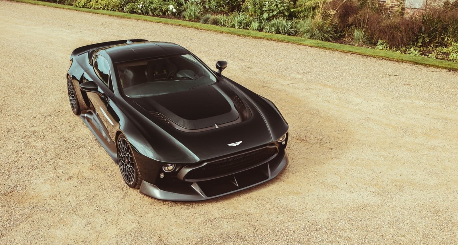 Aston Martin Victor 2021 0820 031