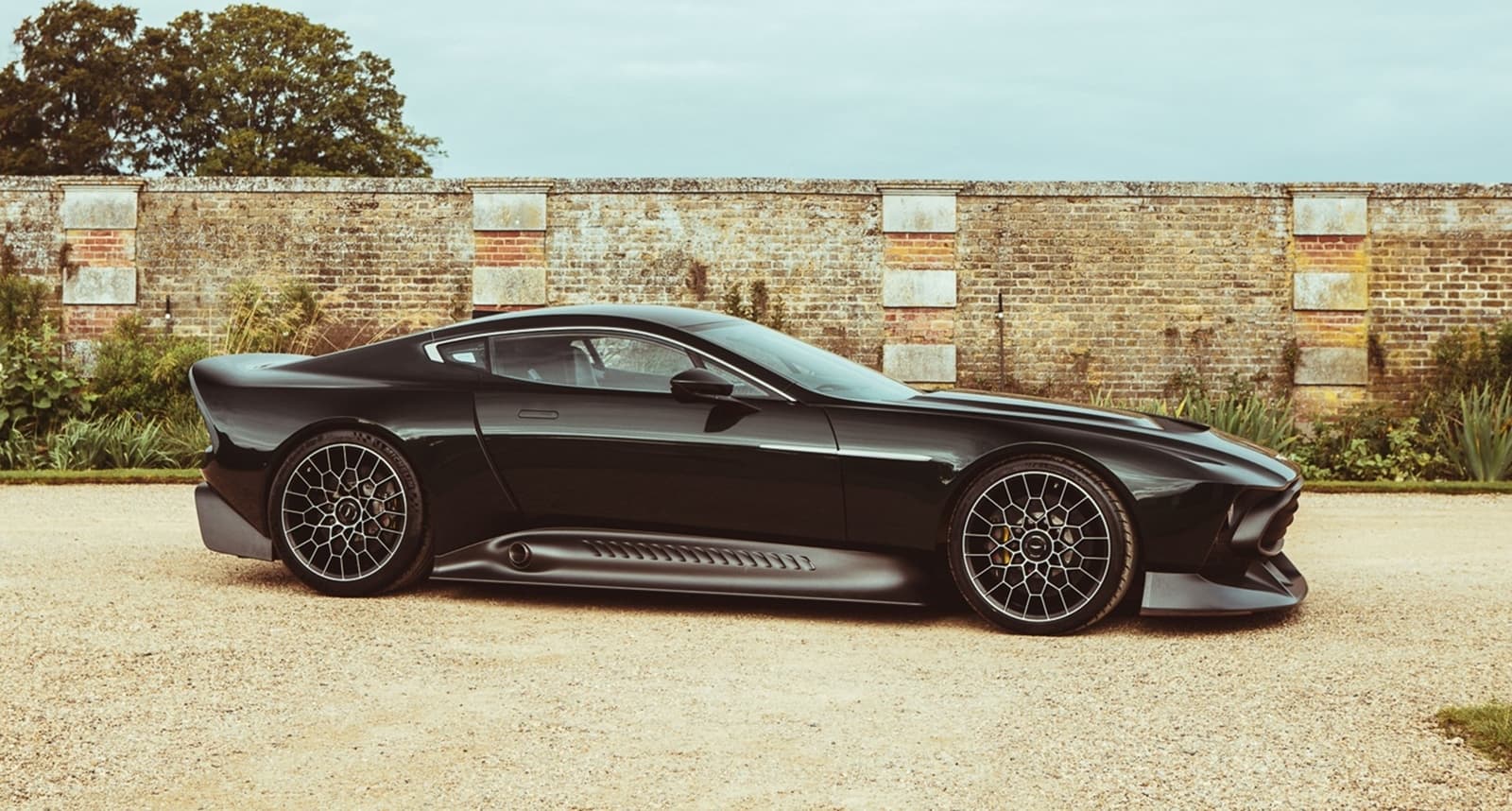 Aston Martin Victor 2021 0820 034