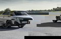 Vista angular que muestra el diseño delantero y perfil del Audi Q2.