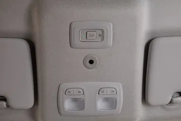 Detalle del sistema de iluminación interior del Dacia Sandero.