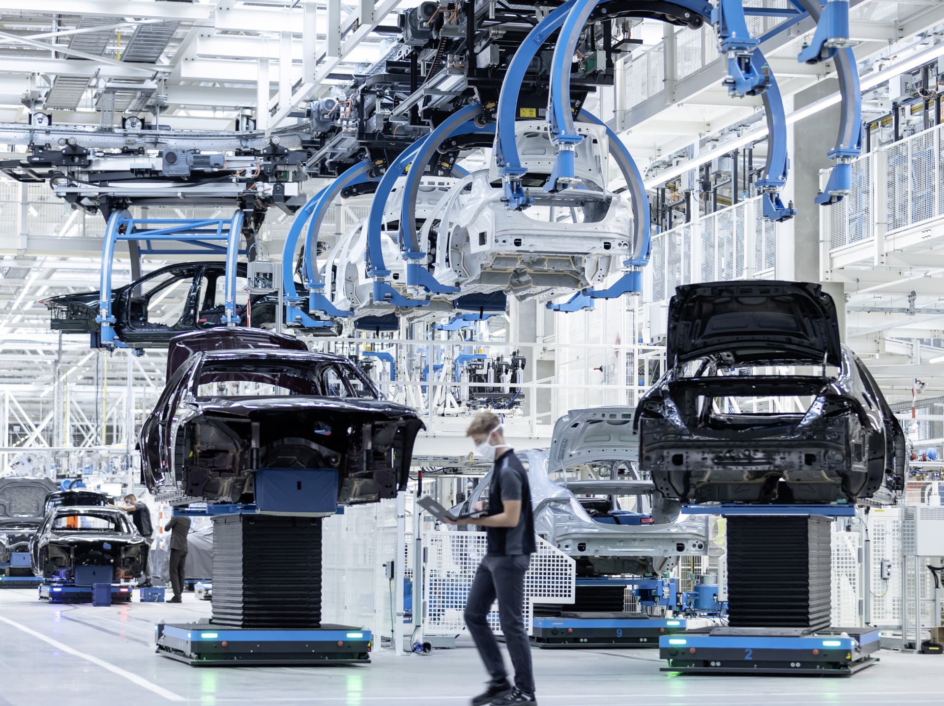 Feierliche Eröffnung Der Factory 56 Und Produktionsstart Der Neuen Mercedes Benz S Klasse: Mercedes Benz Präsentiert Mit Der Factory 56 Die Zukunft Der Produktion Official Opening Of Factory 56 And Start Of Production Of The New Mercedes Benz S Class :
