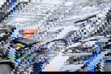 Feierliche Eröffnung Der Factory 56 Und Produktionsstart Der Neuen Mercedes Benz S Klasse: Mercedes Benz Präsentiert Mit Der Factory 56 Die Zukunft Der Produktion Official Opening Of Factory 56 And Start Of Production Of The New Mercedes Benz S Class :