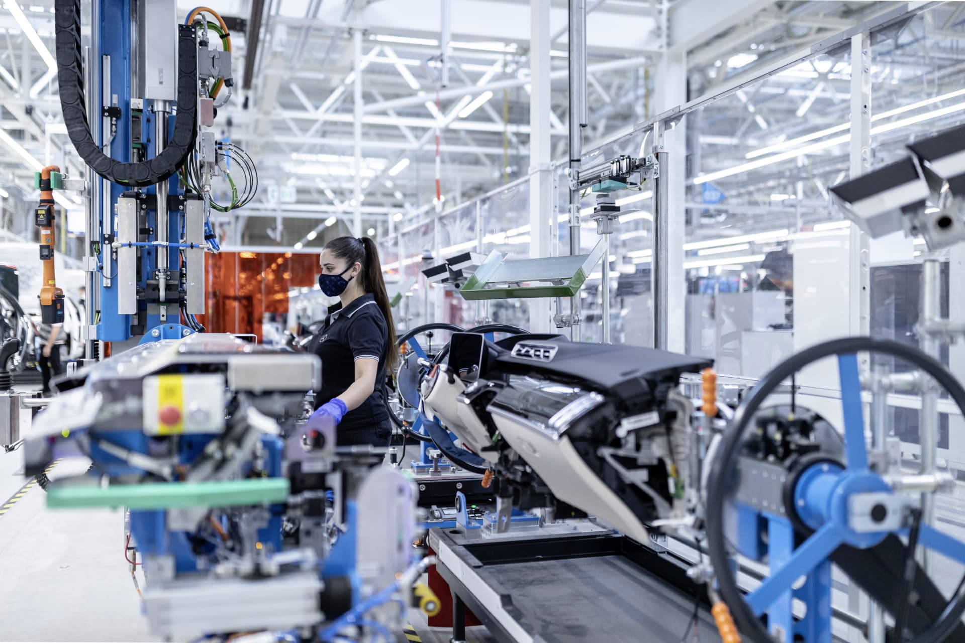 Feierliche Eröffnung Der Factory 56 Und Produktionsstart Der Neuen Mercedes Benz S Klasse: Mercedes Benz Präsentiert Mit Der Factory 56 Die Zukunft Der Produktion Official Opening Of Factory 56 And Start Of Production Of The New Mercedes Benz S Class :