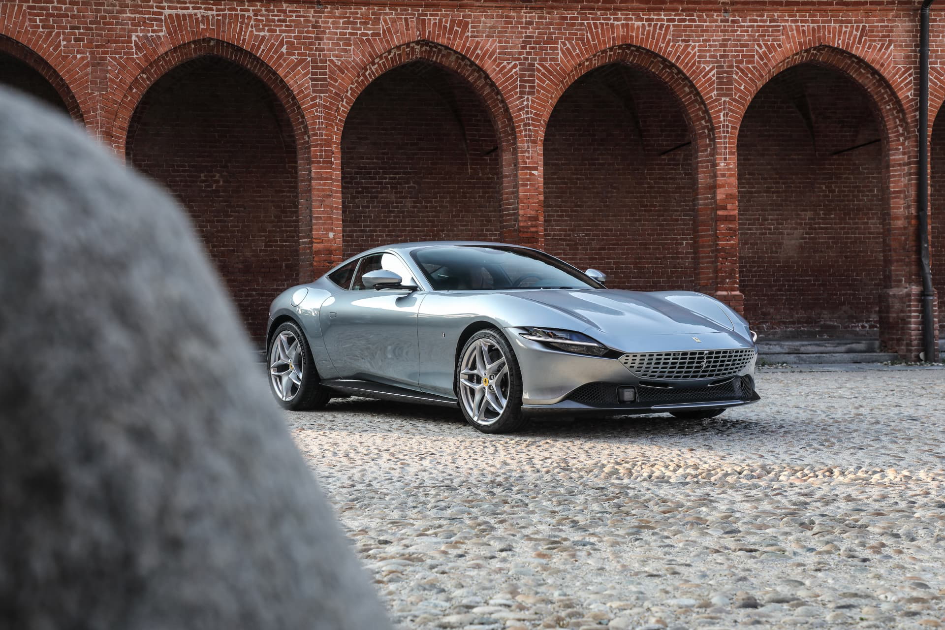 Ferrari Roma Grigio Titanio 010